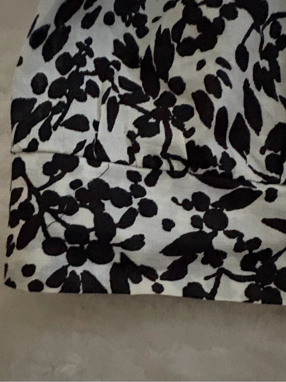 Madewell Abstract Leaf Ruffled Button-Front Top - Picture 8 of 11